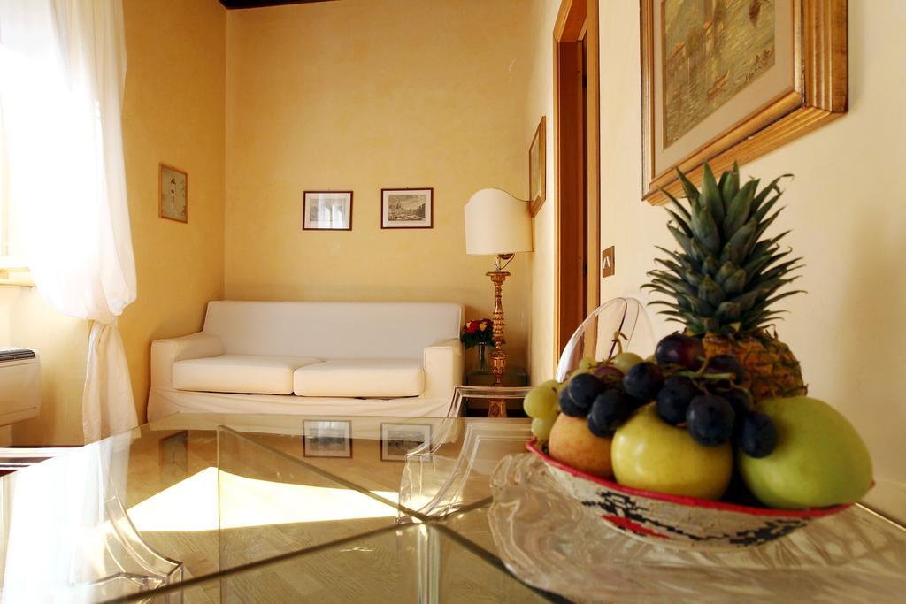Domus Pellegrino Villa Rome Exterior photo